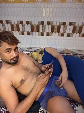 Dasiboy35: διαδικτυακό σόου στην κάμερα