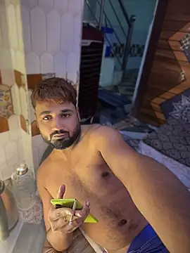 Dasiboy35: διαδικτυακό σόου στην κάμερα