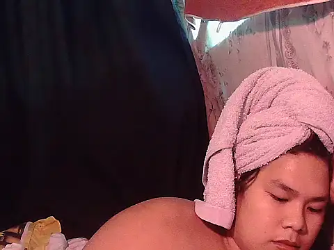 Huntrix2025's Webcam Show