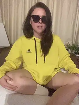 Mia_Winters Adlı Modelin Canlı XXX Sohbeti