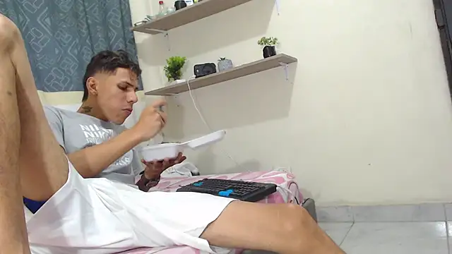 Show modela kingfm na web-kameri