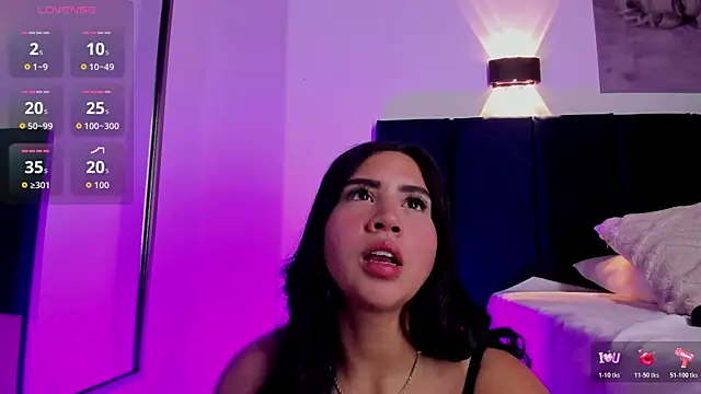 Chat +18 de SharonLovee ao vivo