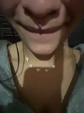 Isabella-Teenn Live chat-huone