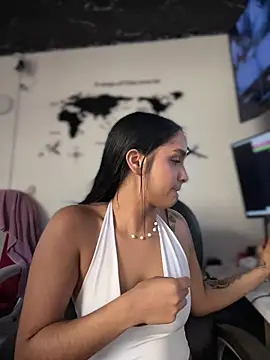 Chat XXX en directo de Isabella-Teen