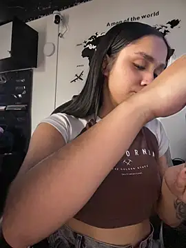 Isabella-Teen – Naživo XXX chat