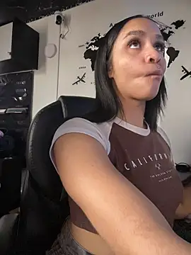 Isabella-Teen's Webcam Show
