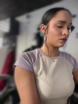 Isabella-Teen élő XXX-chatje