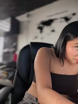 Isabella-Teen Live XXX-Chat
