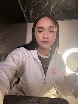 Isabella-Teen 现场XXX聊天
