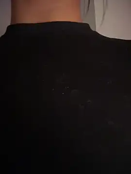 Isabella-Teen Adlı Modelin Canlı Sohbet Odası