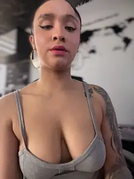 Phòng Chat Trực Tiếp Isabella-Teen