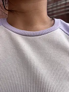 Isabella-Teen Ruang Obrolan Langsung