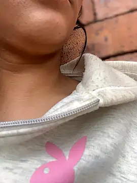 Chat XXX en directo de Isabella-Teen