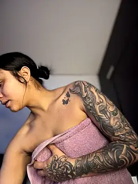 Isabella-Teen: вебкам-шоу