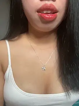 Rose-babyx's Live Chat Room