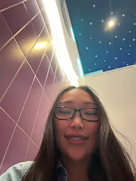 XXX chat uživo modela trytomakememoam