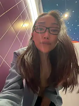 trytomakememoam Adlı Modelin Canlı XXX Sohbeti