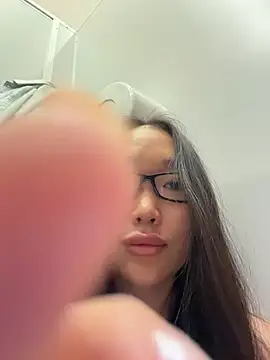 trytomakememoam's Webcam Show
