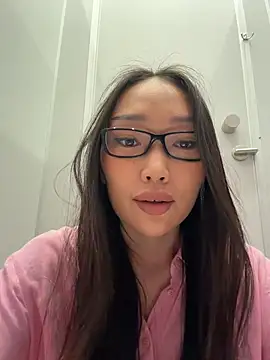 Chat XXX en directo de trytomakememoam