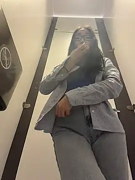 trytomakememoam webcam show