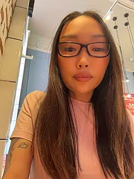 trytomakememoam's Live XXX Chat