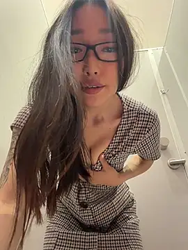 Chat +18 de trytomakememoam ao vivo
