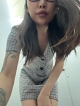 trytomakememoam Adlı Modelin Canlı XXX Sohbeti