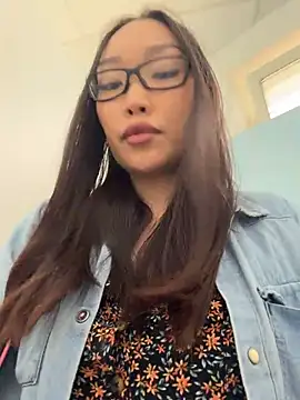 trytomakememoam's Webcam Show