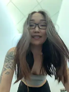 trytomakememoam's Webcam Show