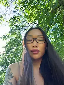 trytomakememoam Chat XXX in diretta