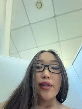 trytomakememoam's Live XXX Chat