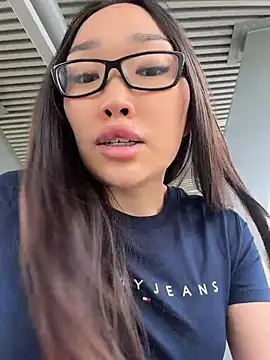 Chat XXX en directo de trytomakememoam