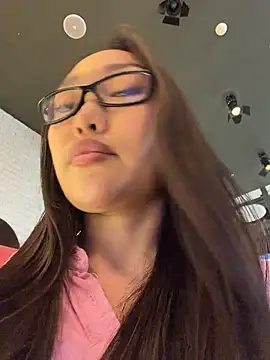 Chat XXX en directo de trytomakememoam