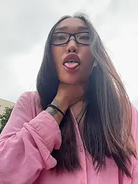 trytomakememoam's Webcam Show