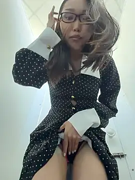 trytomakememoam's Webcam Show
