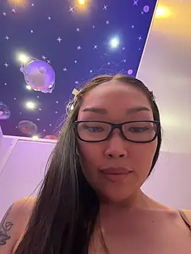 trytomakememoam Live XXX-Chat