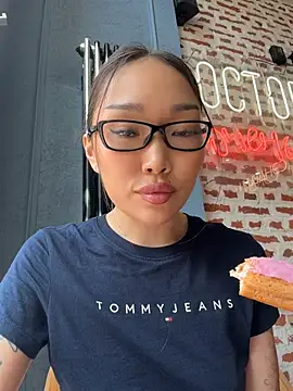 trytomakememoam's Webcam Show