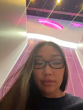 Chat XXX en directo de trytomakememoam