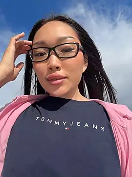 trytomakememoam's Webcam Show