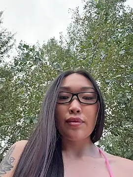 trytomakememoam Pertunjukan Webcam