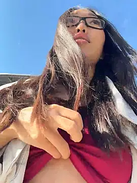 trytomakememoam's Live XXX Chat