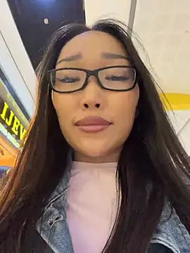 Chat XXX en directo de trytomakememoam
