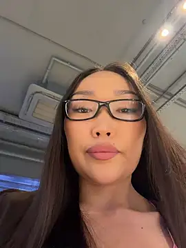 trytomakememoam Chat XXX in diretta