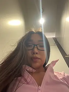 trytomakememoam Adlı Modelin Canlı XXX Sohbeti