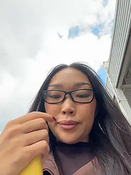 trytomakememoam's Live XXX Chat