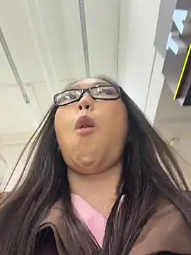 trytomakememoam's Webcam Show