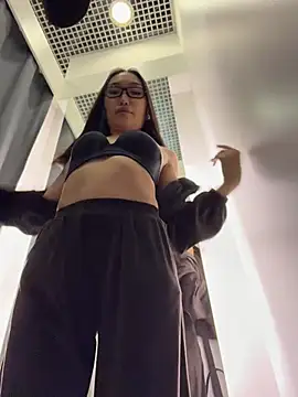 trytomakememoam's Live XXX Chat