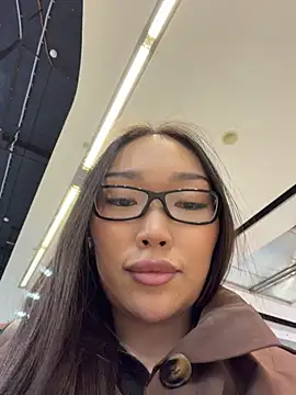 XXX chat uživo modela trytomakememoam