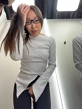 XXX chat uživo modela trytomakememoam