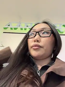 trytomakememoam's Live XXX Chat